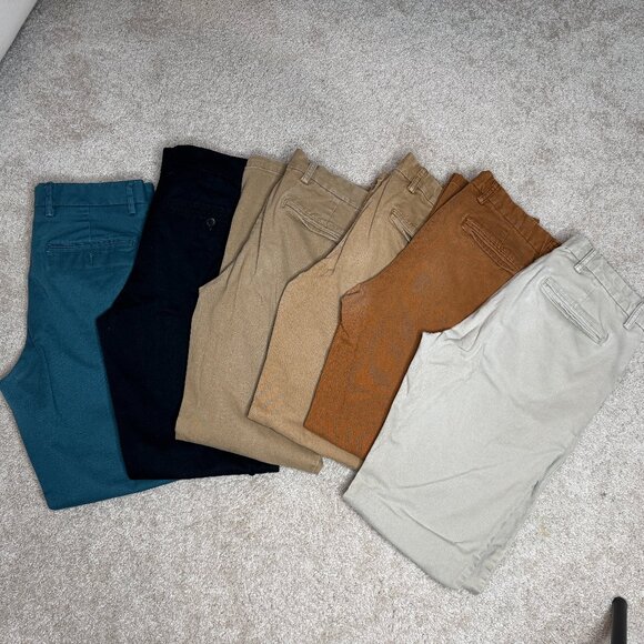 Old Navy Chinos,  Ultimate Slim: 30 x 30, 4-Pairs,  2-Pairs 31 x 30, Men's - Picture 1 of 3